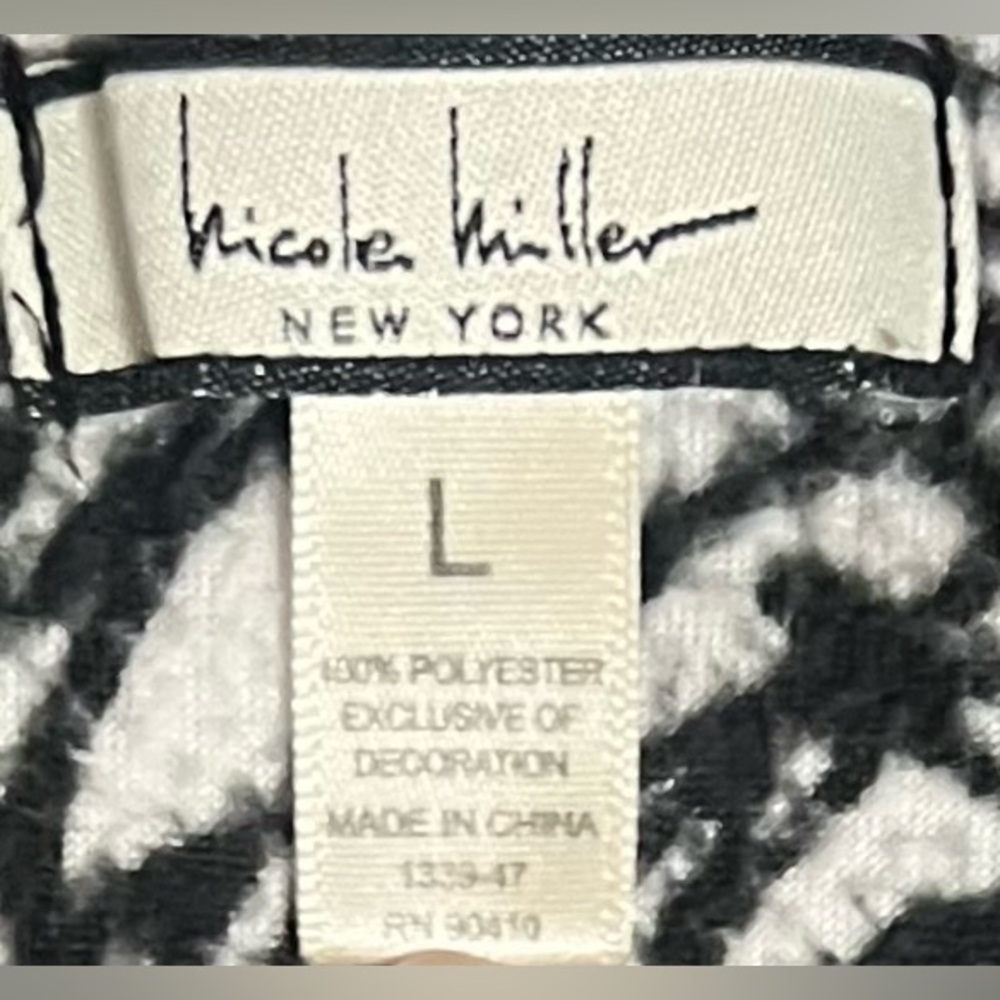 Nicole Miller rose flower black and white fleece pajama set size Large - Picture 6 of 11